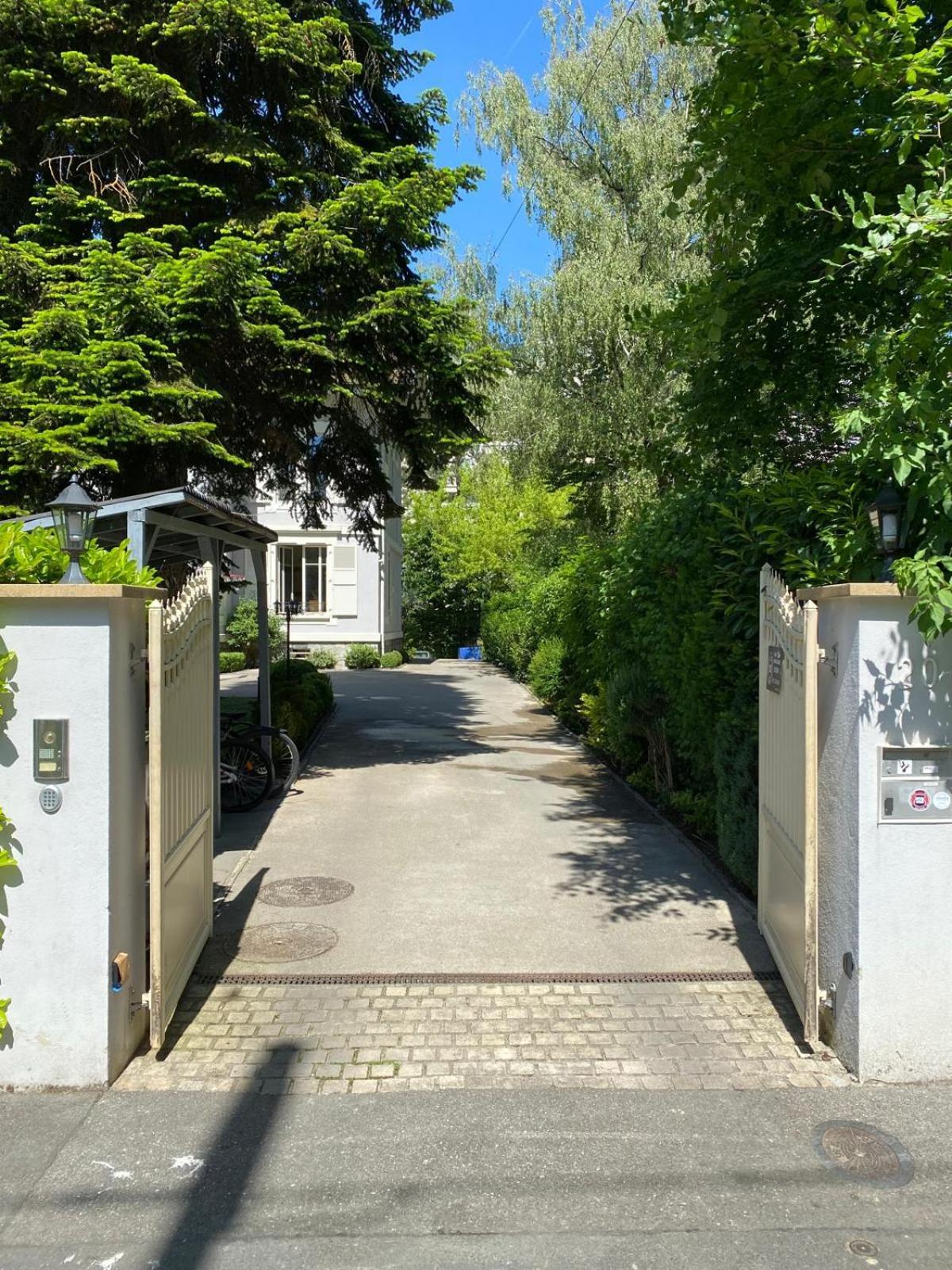 Résidence Montblanc Duplex Avec Jacuzzi * Genève