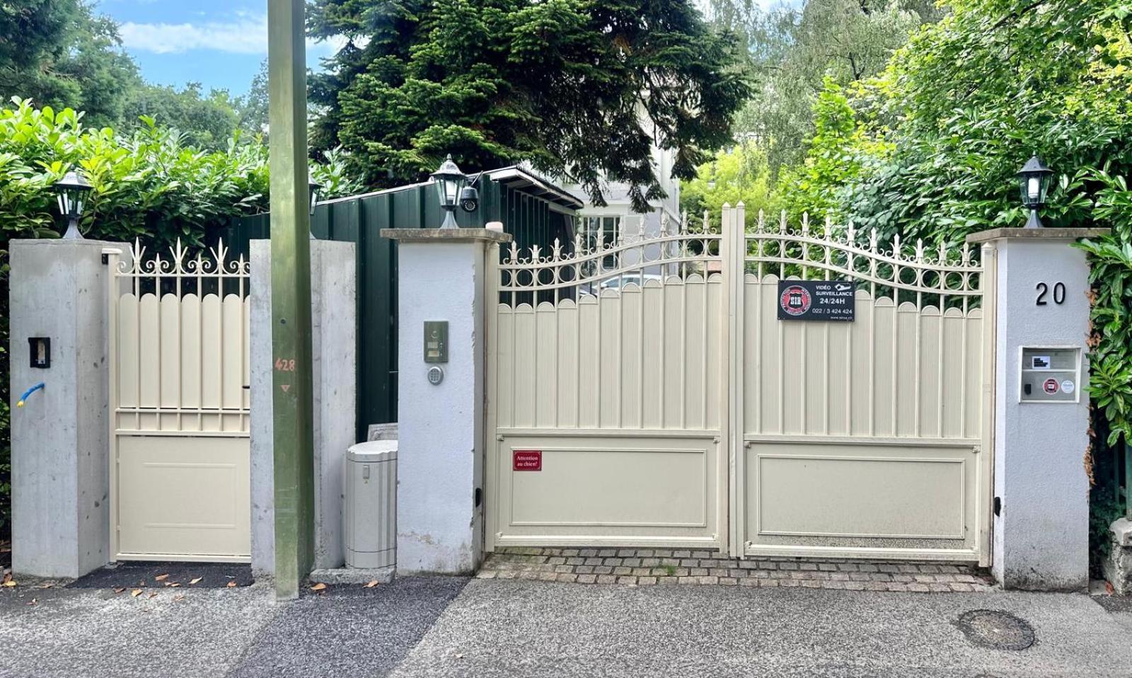 Résidence Montblanc Duplex Avec Jacuzzi * Genève